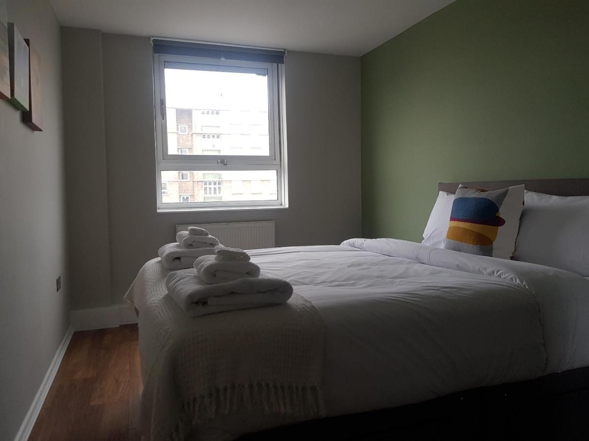 Beautiful 3-Bedroom Flat With Stunning Views London Eksteriør billede