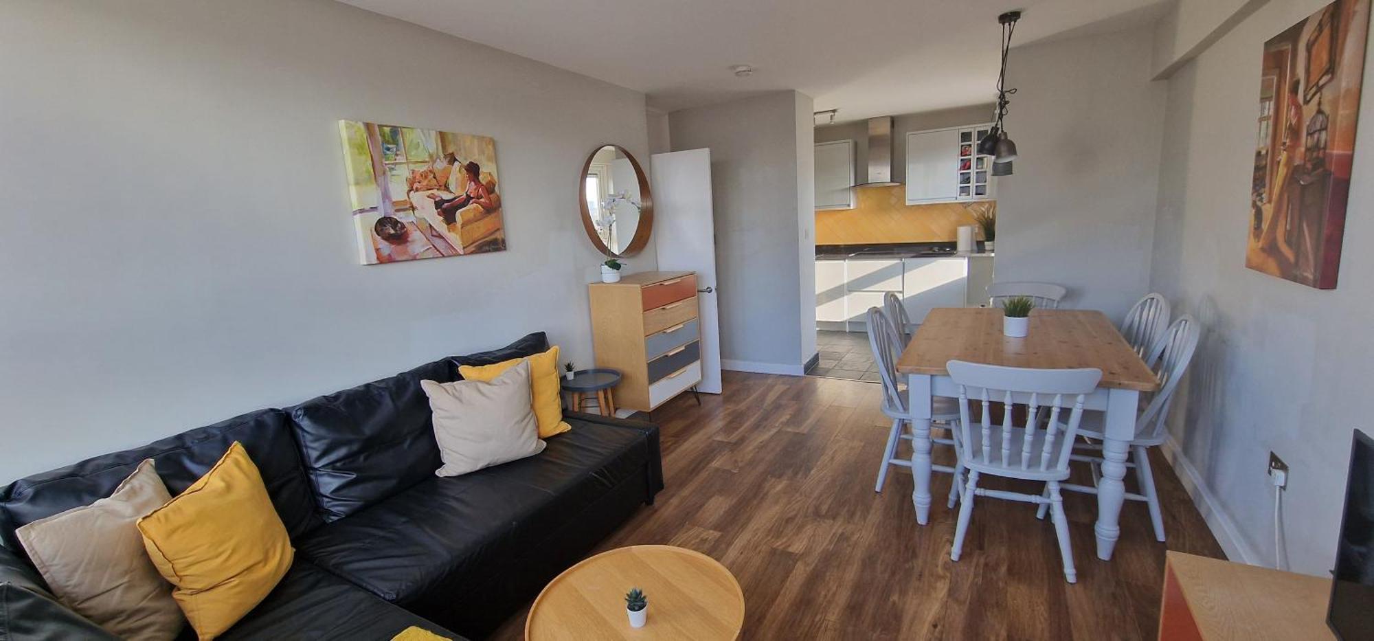 Beautiful 3-Bedroom Flat With Stunning Views London Eksteriør billede